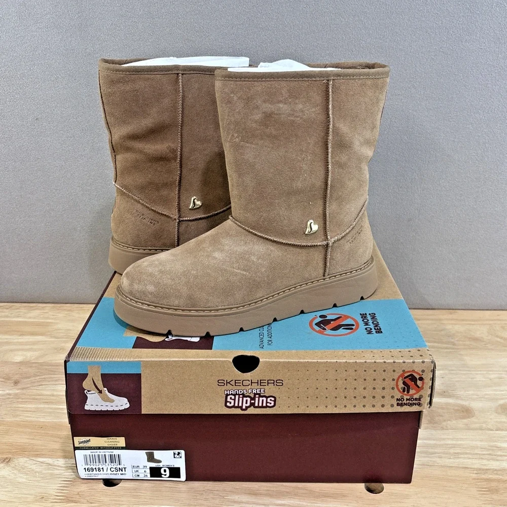 Woman’s Skechers Slip-Ins Keepsakes Cozy light brown boots sz 9 New box